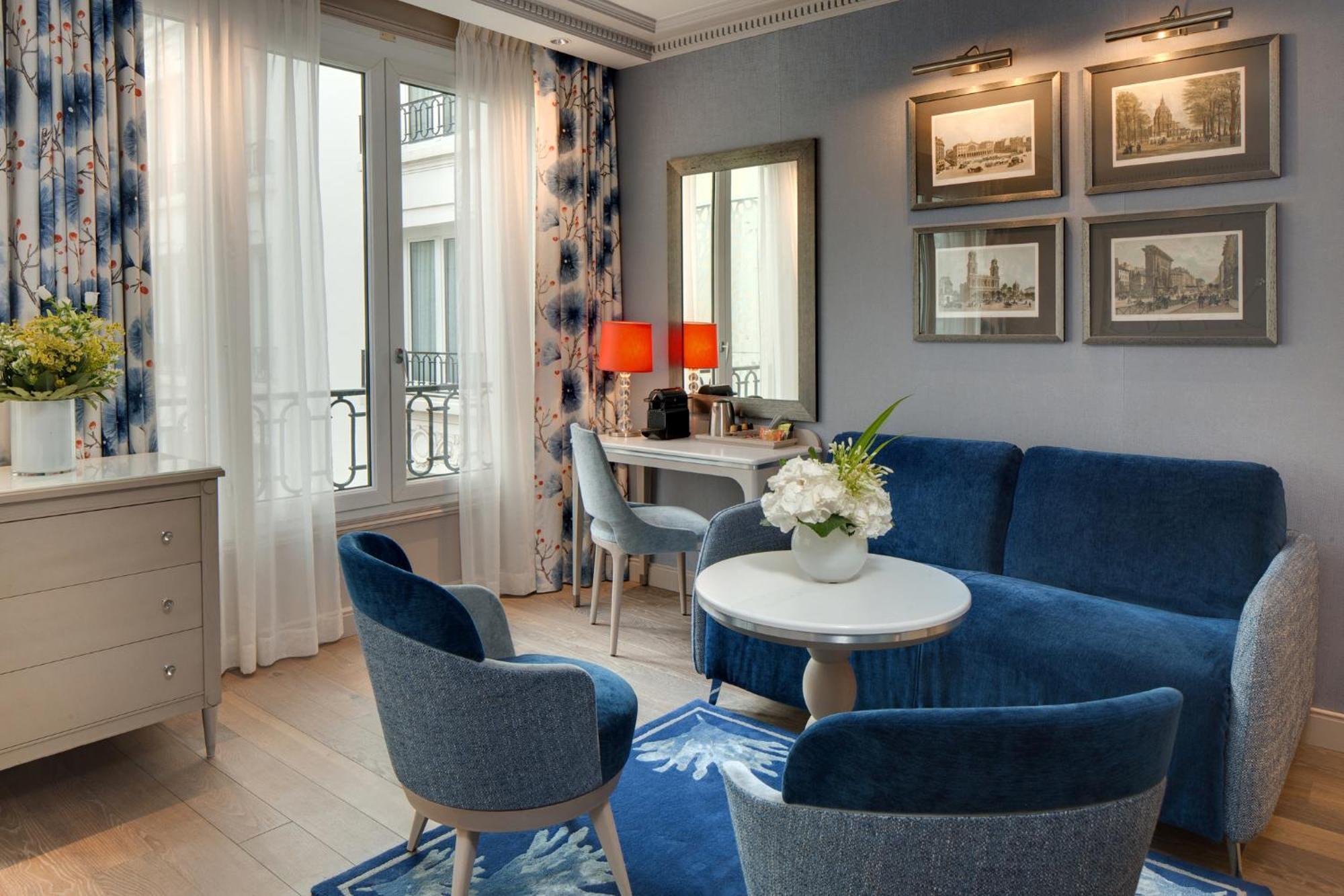 Hotel Rochester Champs Elysees 4*