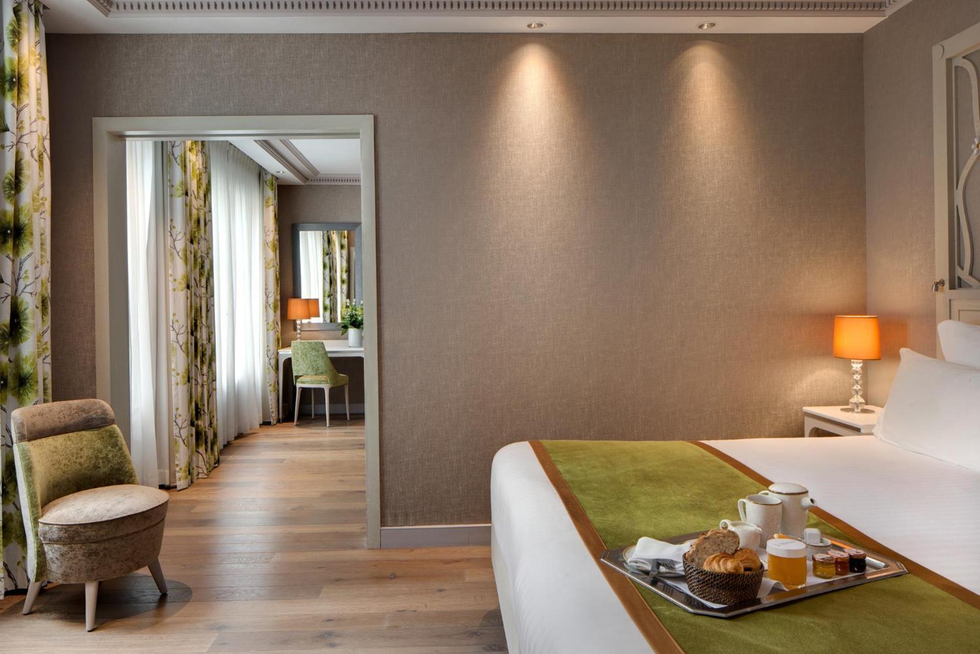 Rochester Champs Elysees Paris